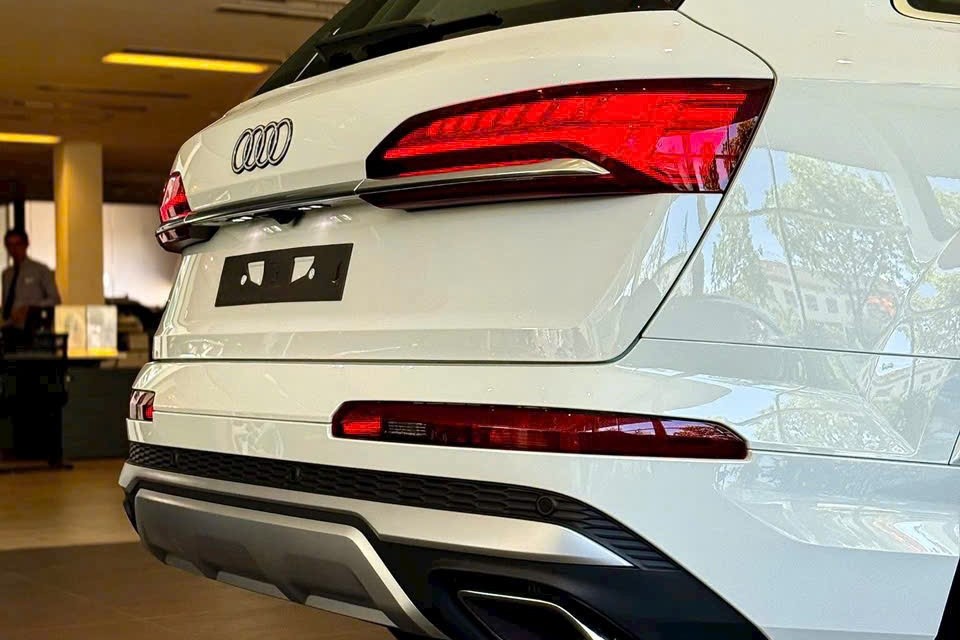 Đánh Giá Audi 7 Chỗ: Đỉnh Cao SUV Hạng Sang Cho Gia Đình Việt Audi 7 Chỗ Gầm Cao | Đánh Giá Audi Q7