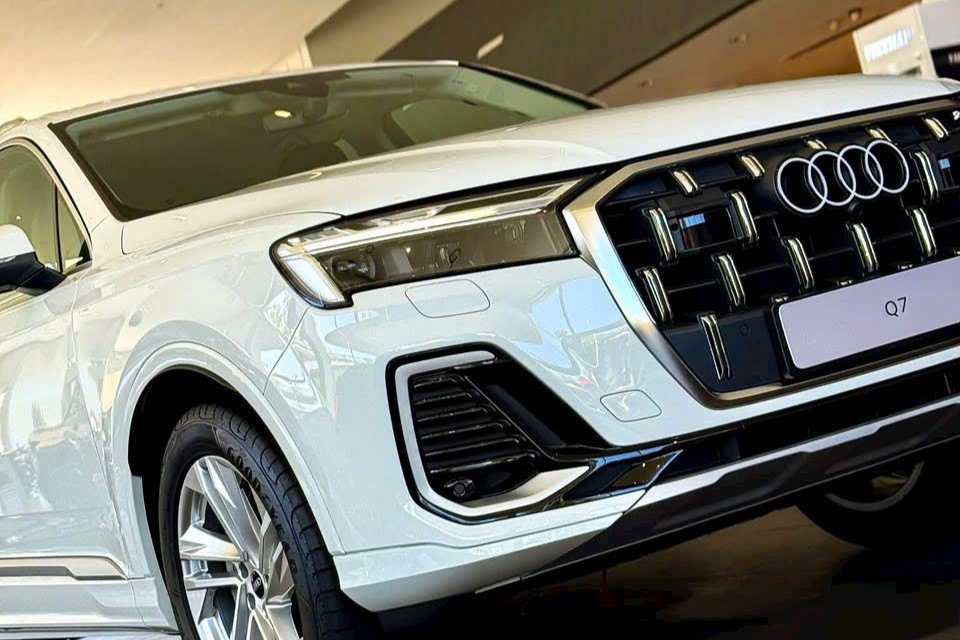 Đánh Giá Audi 7 Chỗ: Đỉnh Cao SUV Hạng Sang Cho Gia Đình Việt Giá Xe Audi 7 Chỗ Gầm Cao | Đánh Giá Audi Q7