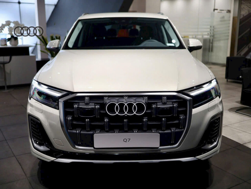 Audi Q7 2025: Biểu Tượng SUV Hạng Sang 7 Chỗ Đậm Chất Đức Audi Q7 45 TFSI quattro