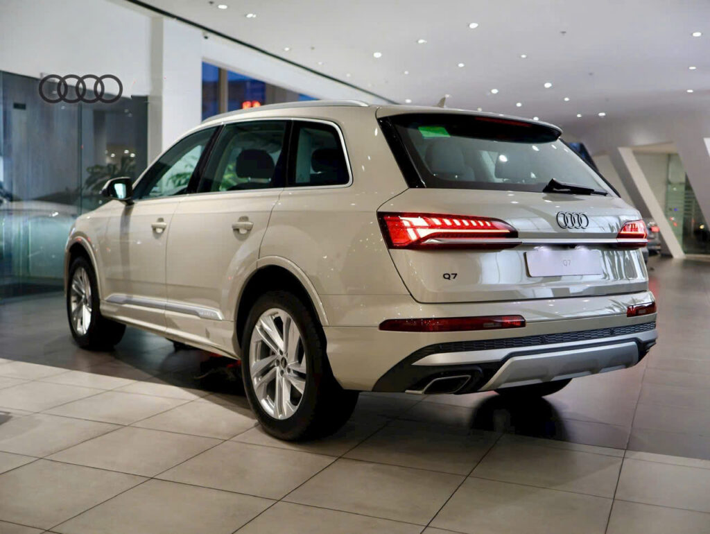 Audi Q7 2025: Biểu Tượng SUV Hạng Sang 7 Chỗ Đậm Chất Đức Audi Q7 45 TFSI quattro