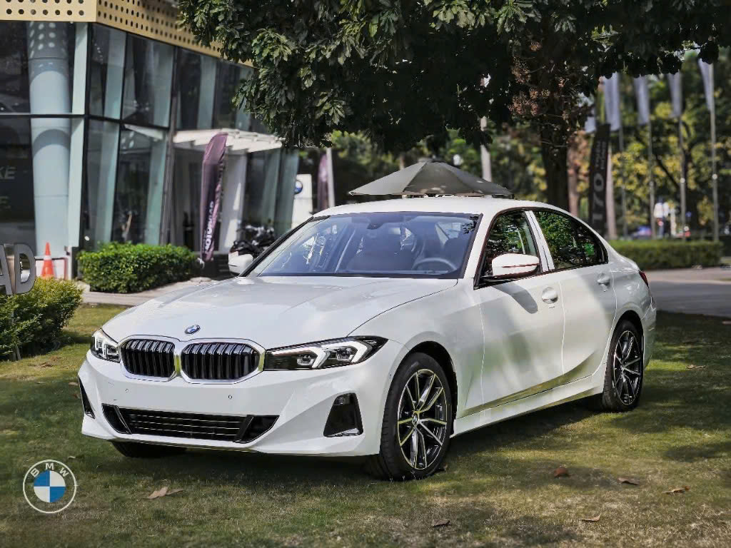 BMW 320i 2025 - Giá Lăn Bánh, Đánh Giá & Ưu Đãi Mới Nhất BMW 320i 2025 Tại Việt Nam