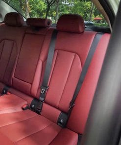 Nội thất BMW 320i Sport Line 2025 với BMW Curved Display hiện đại