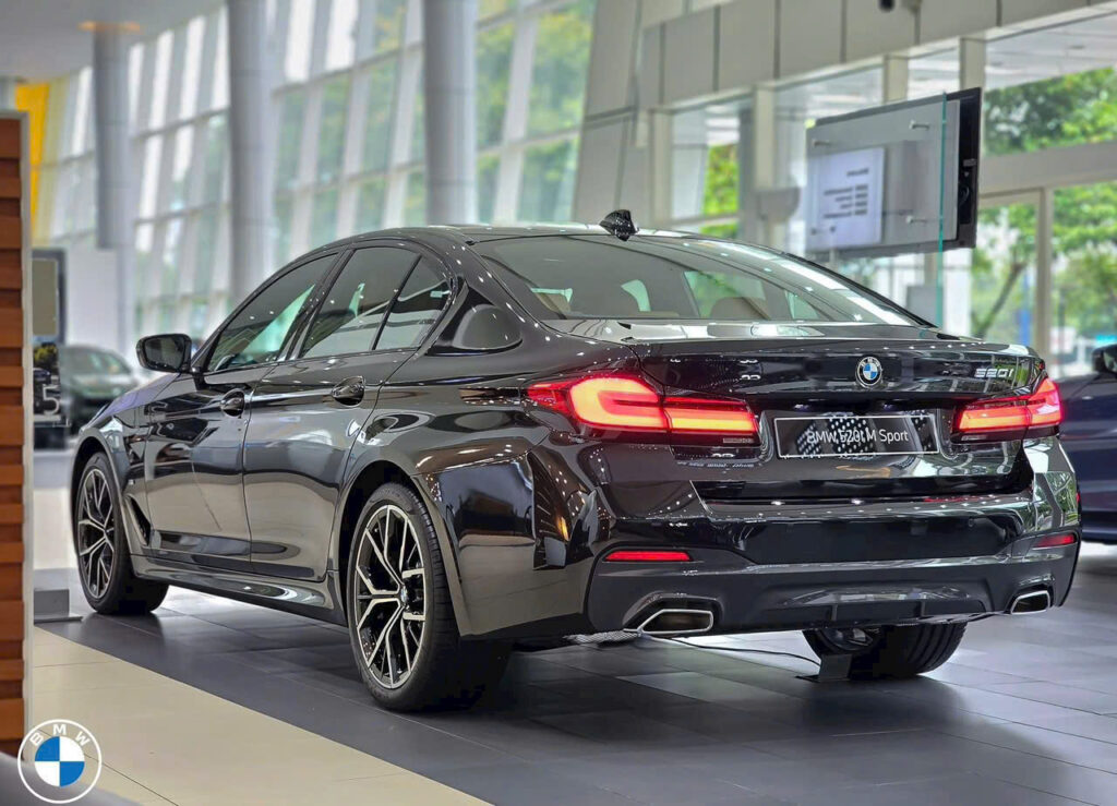 BMW 520i 2025: Giá Xe, Thông Số Kỹ Thuật, Đánh Giá Sedan Hạng Sang Đuôi Xe BMW 520i 2025