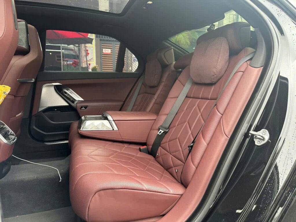 BMW 735i 2025: Giá Xe, Thông Số Kỹ Thuật, Đánh Giá Sedan Hạng Sang tại Việt Nam Nội thất BMW 735i 2025