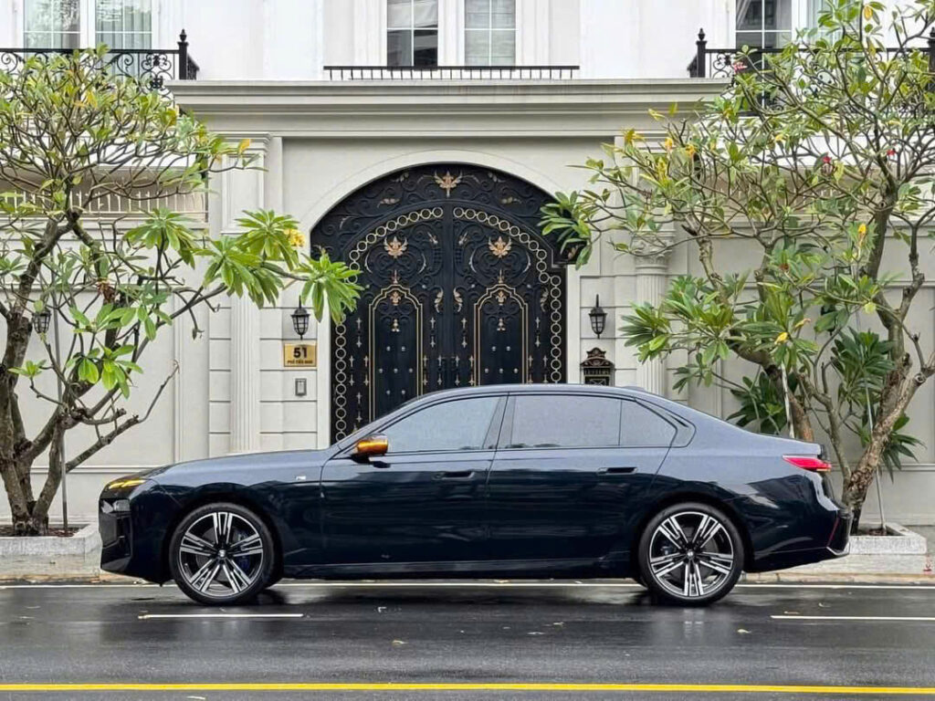 BMW 735i 2025: Giá Xe, Thông Số Kỹ Thuật, Đánh Giá Sedan Hạng Sang tại Việt Nam BMW 735i Giá Lăn Bánh