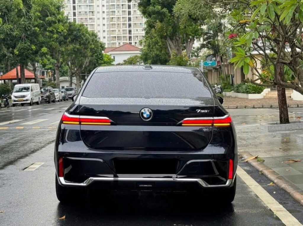BMW 735i 2025: Giá Xe, Thông Số Kỹ Thuật, Đánh Giá Sedan Hạng Sang tại Việt Nam BMW 735i 5