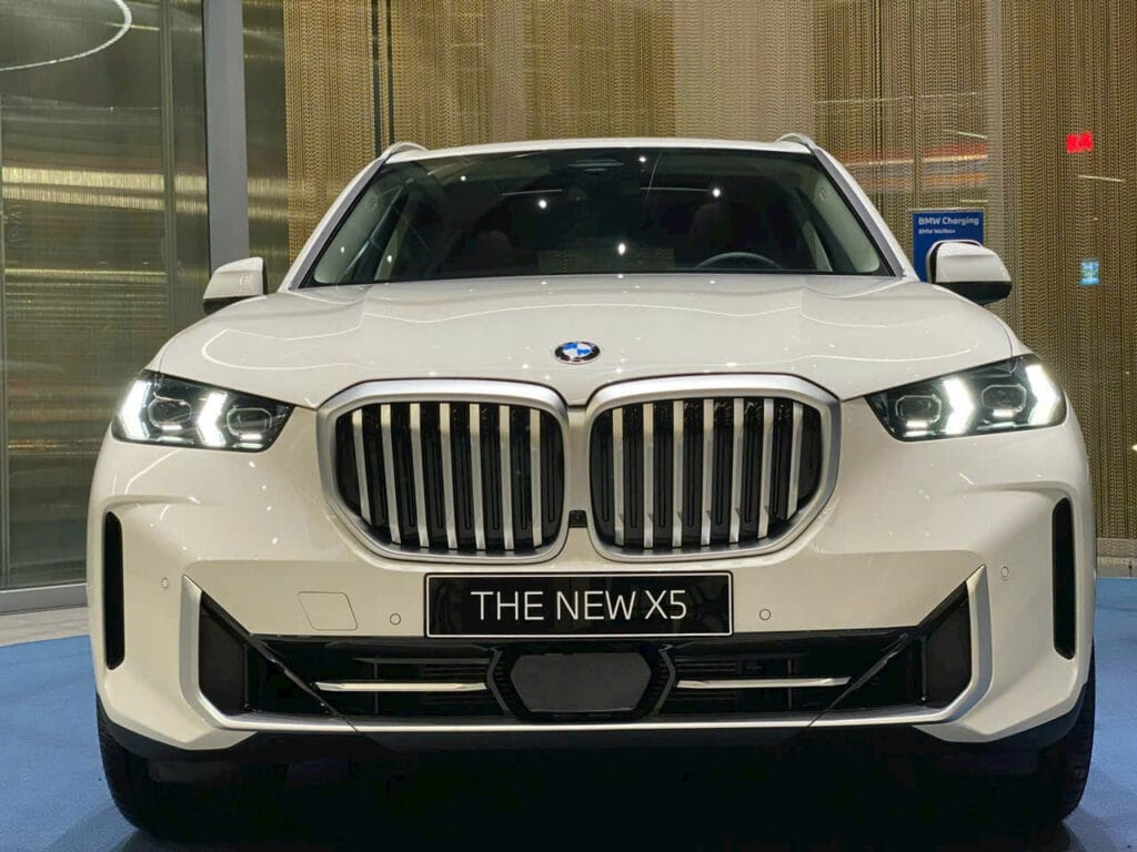 BMW X5 2025: Giá Lăn Bánh, Ưu Đãi và Đánh Giá Chi Tiết BMW X5 Giá Lăn Bánh Mới Nhất 2025
