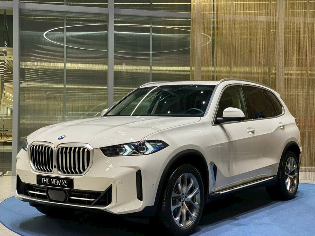 BMW X5 2025: Giá Lăn Bánh, Ưu Đãi và Đánh Giá Chi Tiết Ngoại Thất BMW X5