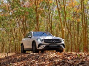 Giá Xe Mercedes GLC 300 AMG