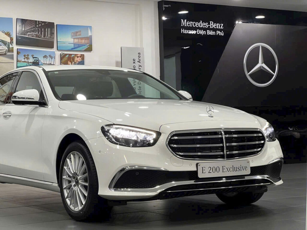 Mercedes-Benz E200 Khuyến Mãi