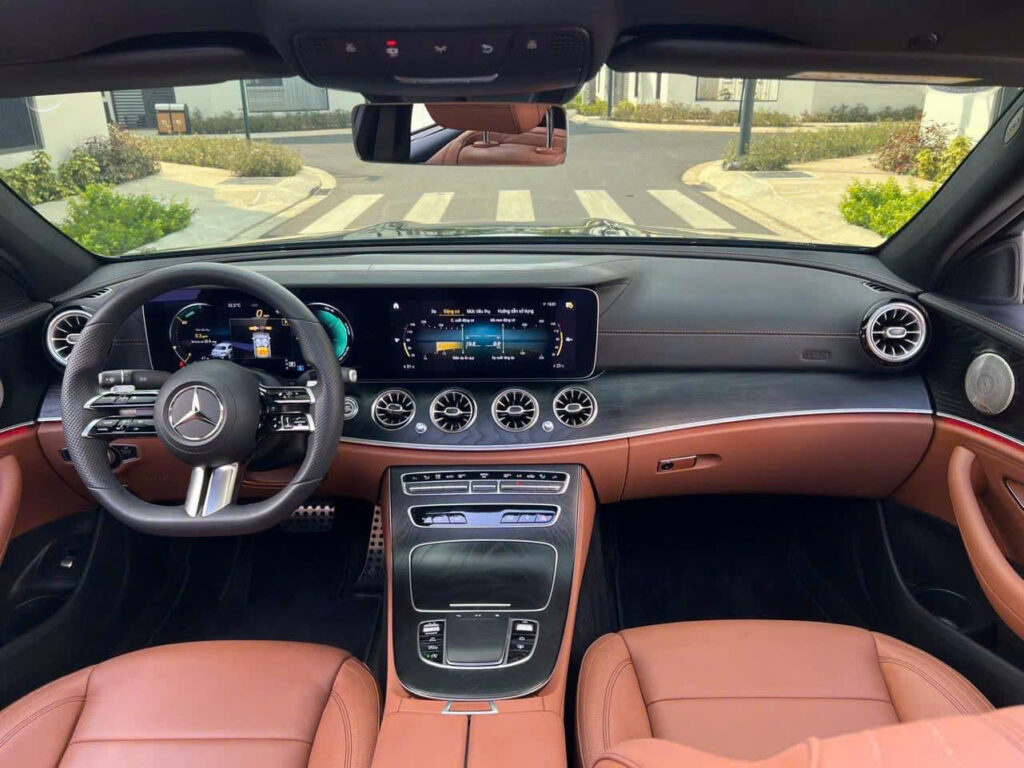 Mercedes-Benz E300 Khuyến Mãi và Ưu Đãi Lên Đến 500 Triệu Đồng Mercedes-Benz E300 khuyến mãi mới nhất 2025