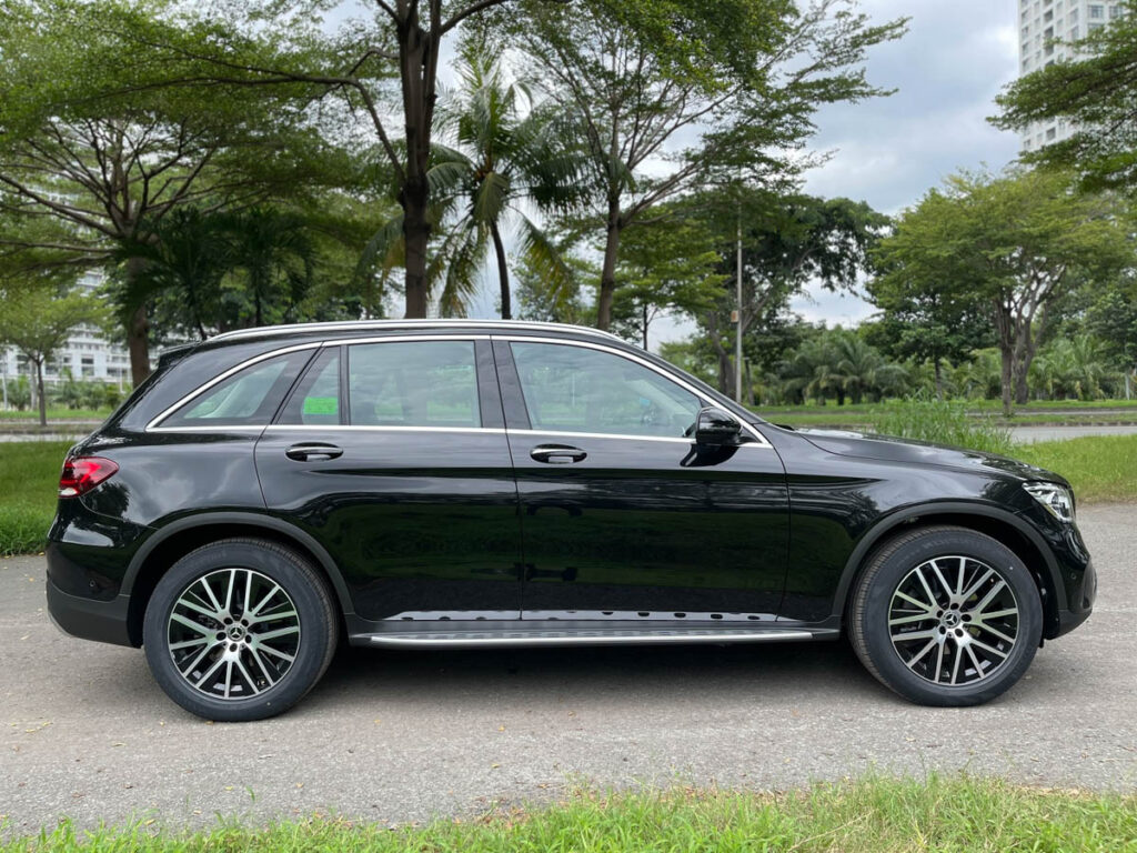 Mercedes-Benz GLC 200 4MATIC 2022: Đánh Giá Chi Tiết Và Giá Bán Mới Nhất Mercedes-Benz GLC 200 4MATIC 2022