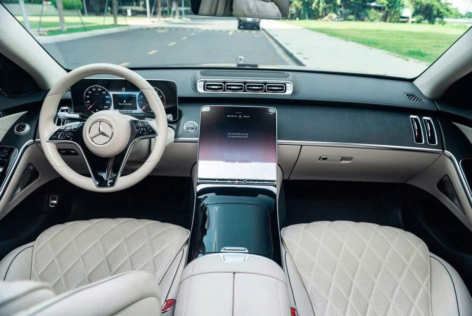 Mercedes S450 Lăn Bánh Buôn Ma Thuột: Đẳng Cấp Sedan Hạng Sang Tại Tây Nguyên Mercedes S450 Lăn Bánh Buôn Ma Thuột