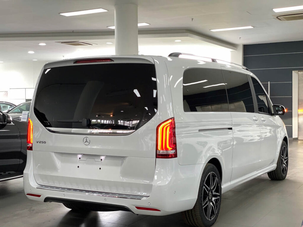 Mercedes V250 AMG Màu Trắng | Sang Trọng Và Tiện Nghi 2025 Mercedes V250 AMG Màu Trắng | MPV cửa trượt 6 ghế