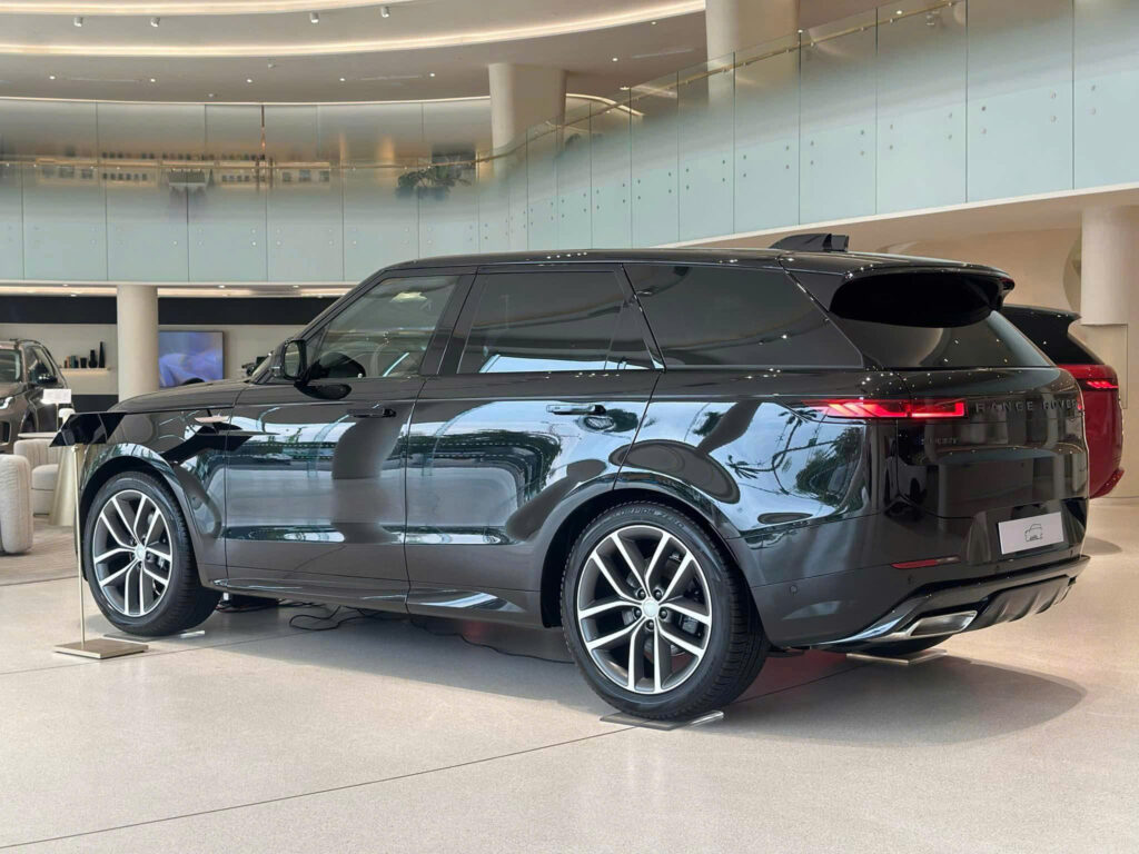 Range Rover Sport 2025 – Giá Xe Lăn Bánh, Thông Số Và Khuyến Mãi Range Rover Sport
