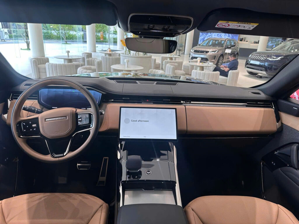 Range Rover Sport 2025 – Giá Xe Lăn Bánh, Thông Số Và Khuyến Mãi Nội Thất Range Rover Sport