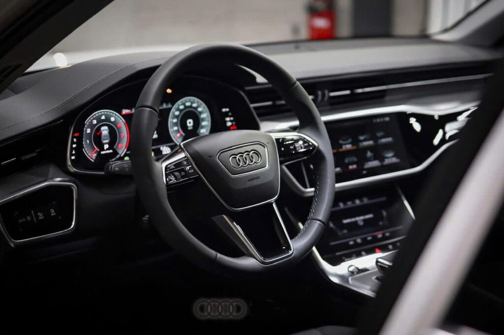 Audi A6 Sedan Nội thất Audi A6 là sự kết hợp giữa công nghệ và nghệ thuật