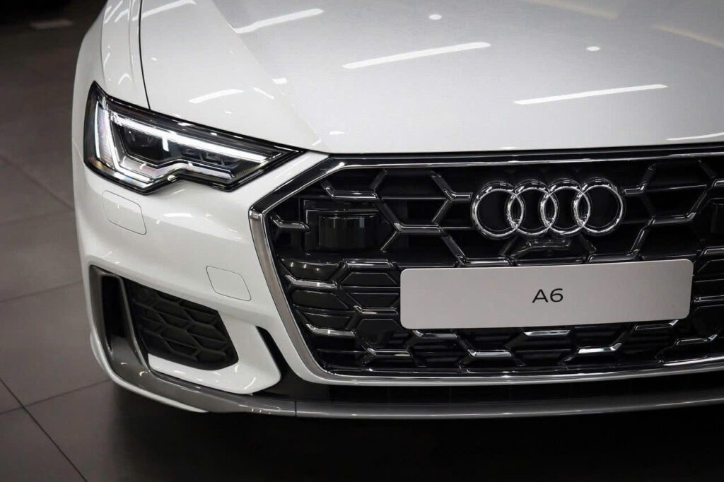 Audi A6 Sedan Audi A6 Trang bị Cụm đèn LED ma trận Matrix HD (tùy phiên bản)