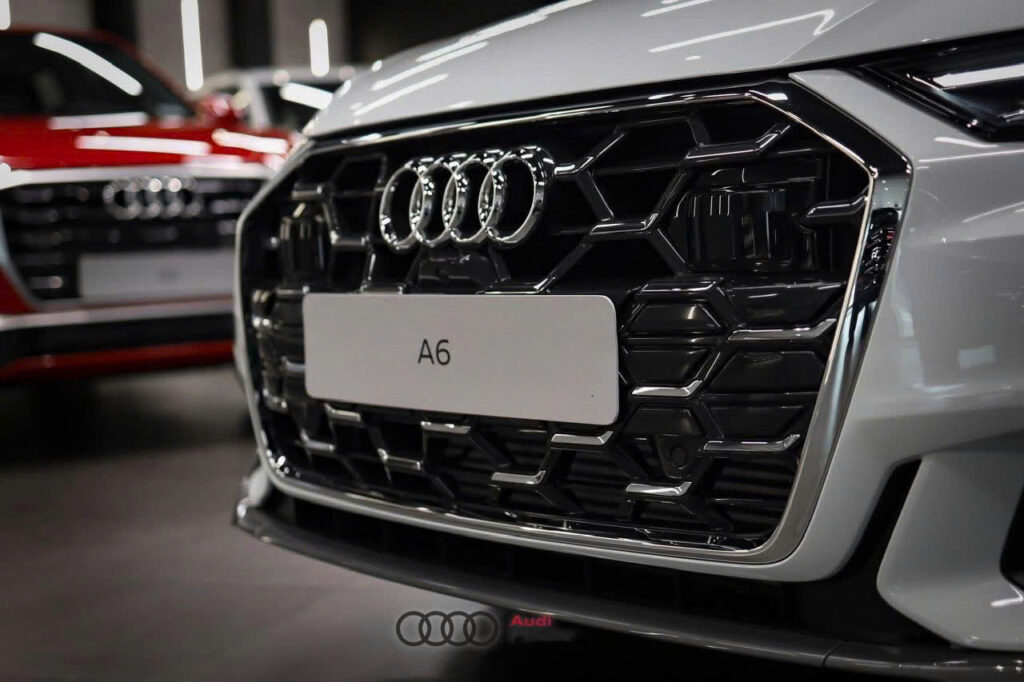 Audi A6 Sedan Phần đầu xe Audi A6 nổi bật với lưới tản nhiệt Singleframe cách tân