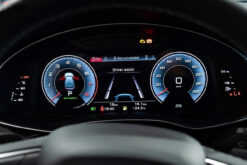 Audi Q8 17
