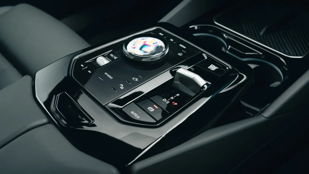 Nội Thất BMW 520i All New