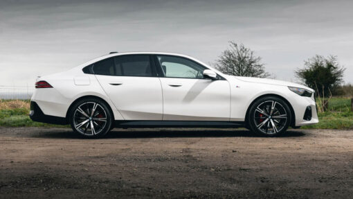 Thân Xe BMW 520i Mới