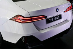 Động Cơ BMW 530i M Sport Mạnh Mẽ