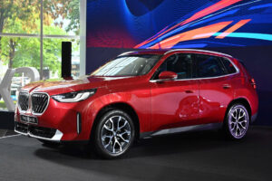 BMW X3 Màu Đỏ Phiên bản 20 xDrive