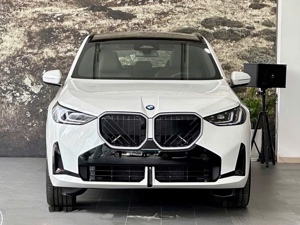 BMW X3 Màu Trắng | Đánh Giá Chi Tiết Phiên Bản 20 xDrive M Sport 2025 BMW X3 Màu Trắng Phiên Bản 20 xDrive M Sport