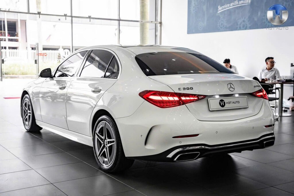Đánh Giá Xe Mercedes C300 AMG 2022: Đỉnh Cao Sedan Thể Thao Sang Trọng Đánh Giá Xe Mercedes C300 AMG 2022