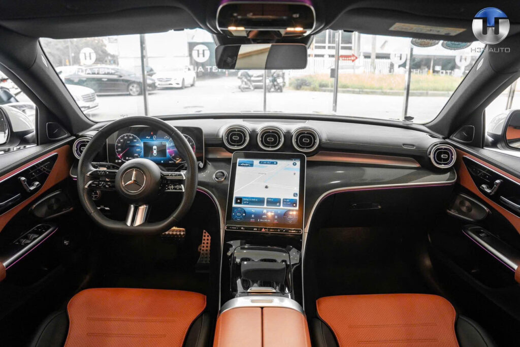 Đánh Giá Xe Mercedes C300 AMG 2022: Đỉnh Cao Sedan Thể Thao Sang Trọng Đánh Giá Xe Mercedes C300 AMG 2022