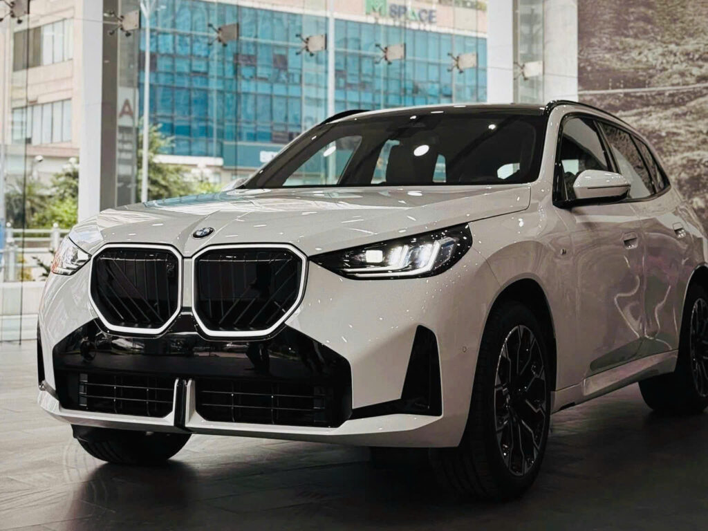 Giá Xe BMW 2 Tỷ – Đánh Giá và Lựa Chọn Xe Sang tại BMW Phú Mỹ Hưng Giá Xe BMW 2 Tỷ | BMW X3 Phân Khúc SUV Gầm Cao