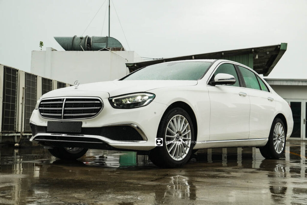 Giá Xe Mercedes E200 Exclusive | Khuyến Mãi Mới Nhất 2025 Giá Xe Mercedes E200 Exclusive