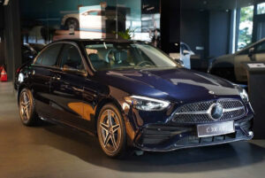 Mercedes-Benz C300 2025 AMG