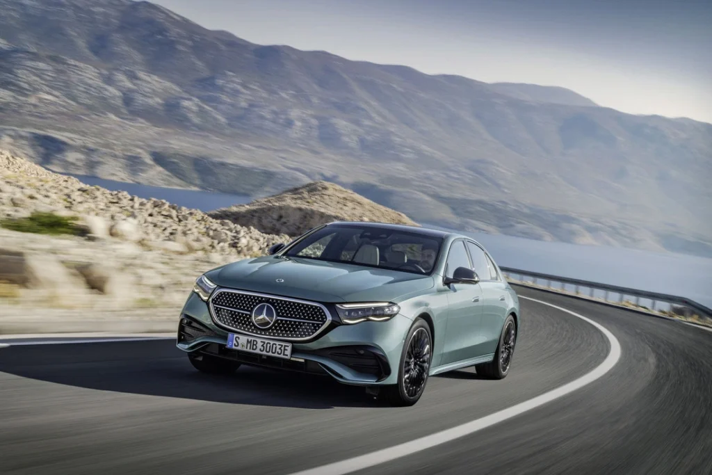 Mercedes-Benz E Class là gì
