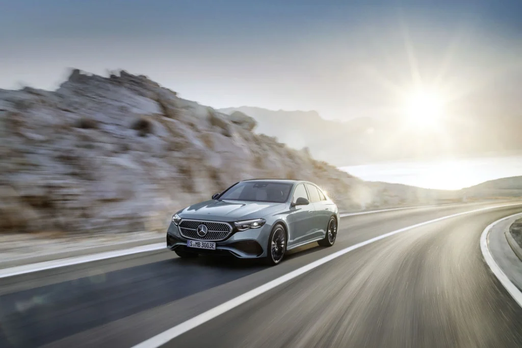 Mercedes-Benz E Class là gì