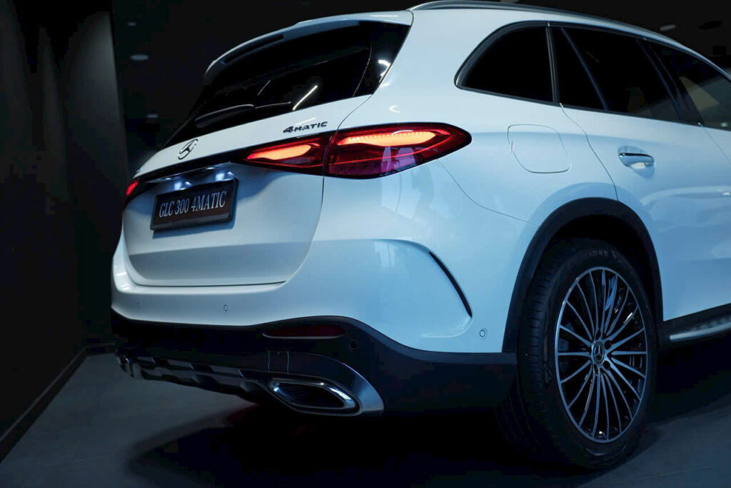 Mercedes-Benz GLC 300 4Matic - Những Điều Cần Biết Trước Khi Mua Xe Mercedes-Benz GLC 300 4Matic