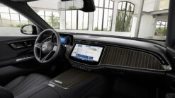 Mercedes E200 Avantgarde Nội Thất Màu Đen