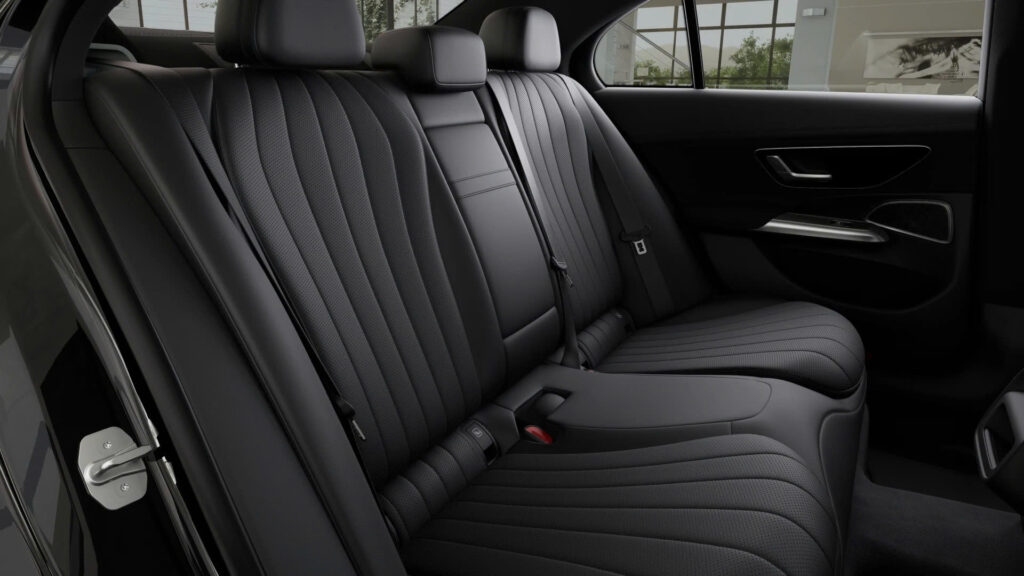 Mercedes E200 Avantgarde Nội Thất Màu Đen