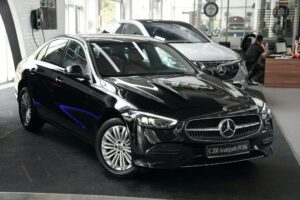 Mercedes Việt Nam Phân Phối C-Class Giá Chỉ Từ 1,5 Tỷ