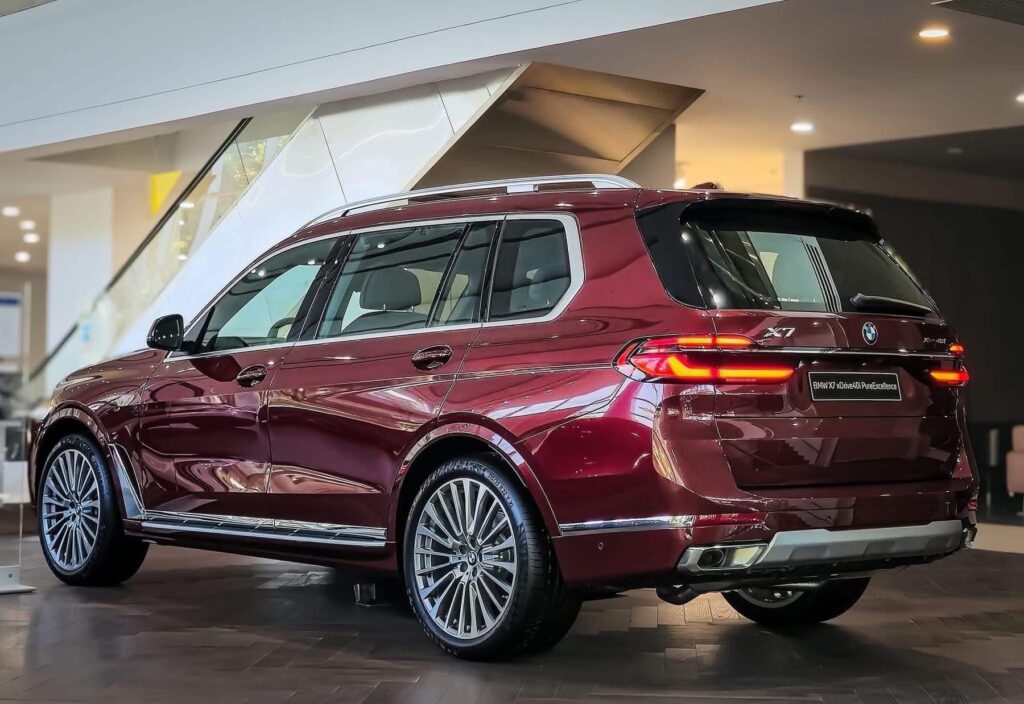 So sánh Mercedes GLS 450 và BMW X7 : Chọn SUV 7 Chỗ Giá 5 tỷ tại Việt Nam? BMW X7 xDrive40i Pure Excellence 3