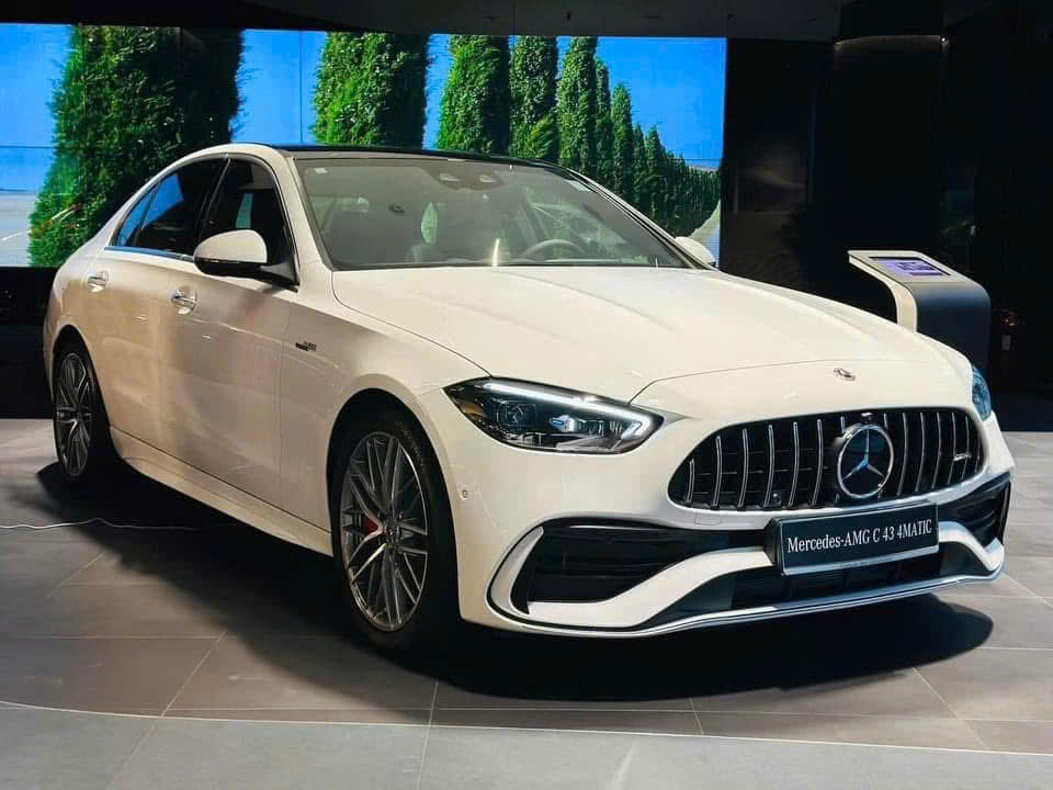 Các Mẫu Sedan Mercedes 2025: C-Class, E-Class, S-Class và Giá Xe Mercedes Các mẫu sedan Mercedes AMG 2025