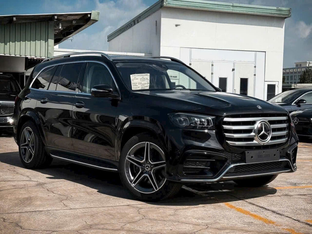 GLS 450 Màu Đen Lăn Bánh Mercedes Hồ Chí Minh