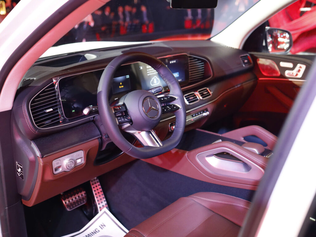 GLS 450 Màu Trắng Biểu Tượng Sang Trọng Mercedes-Benz