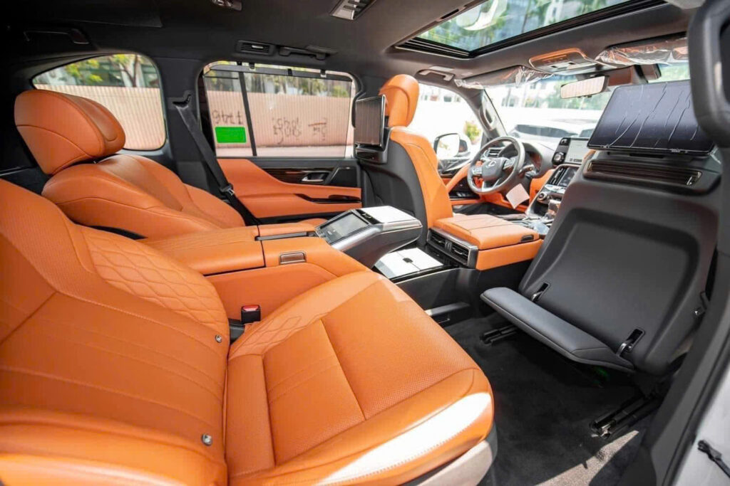 Lexus LX 600 VIP (4 chỗ) Lexus LX 600 VIP SUV 4 Chỗ Siêu Sang