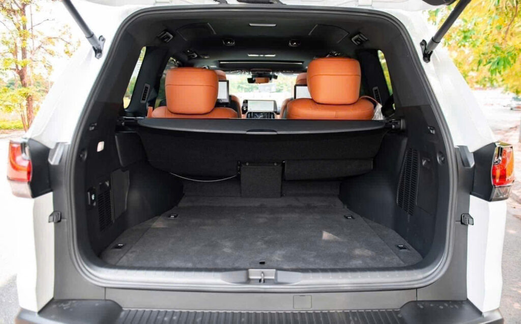 Lexus LX 600 VIP (4 chỗ) Lexus LX 600 VIP SUV 4 Chỗ Siêu Sang