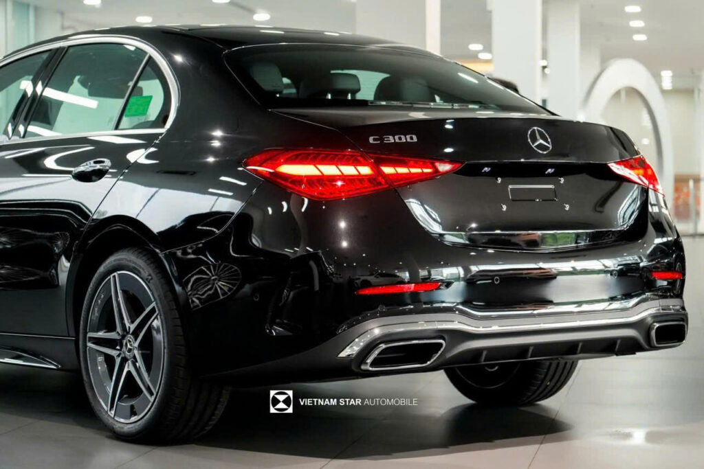 Mercedes-Benz C-Class Lắp Ráp