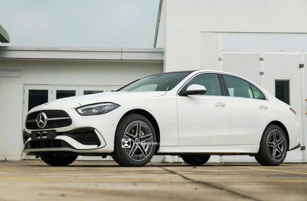 Giá Xe Mercedes-Benz C-Class Lắp Ráp