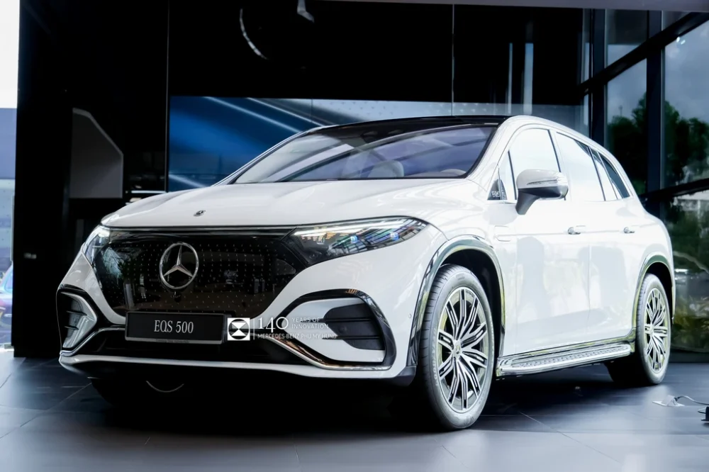 Mercedes-Benz EQS 500 4Matic SUV Gầm Cao 7 Chỗ Xe Điện