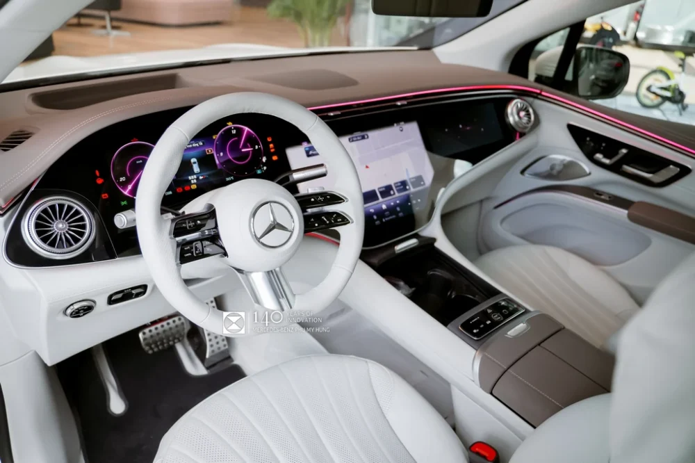 Mercedes Benz EQS 500 4Matic SUV 12